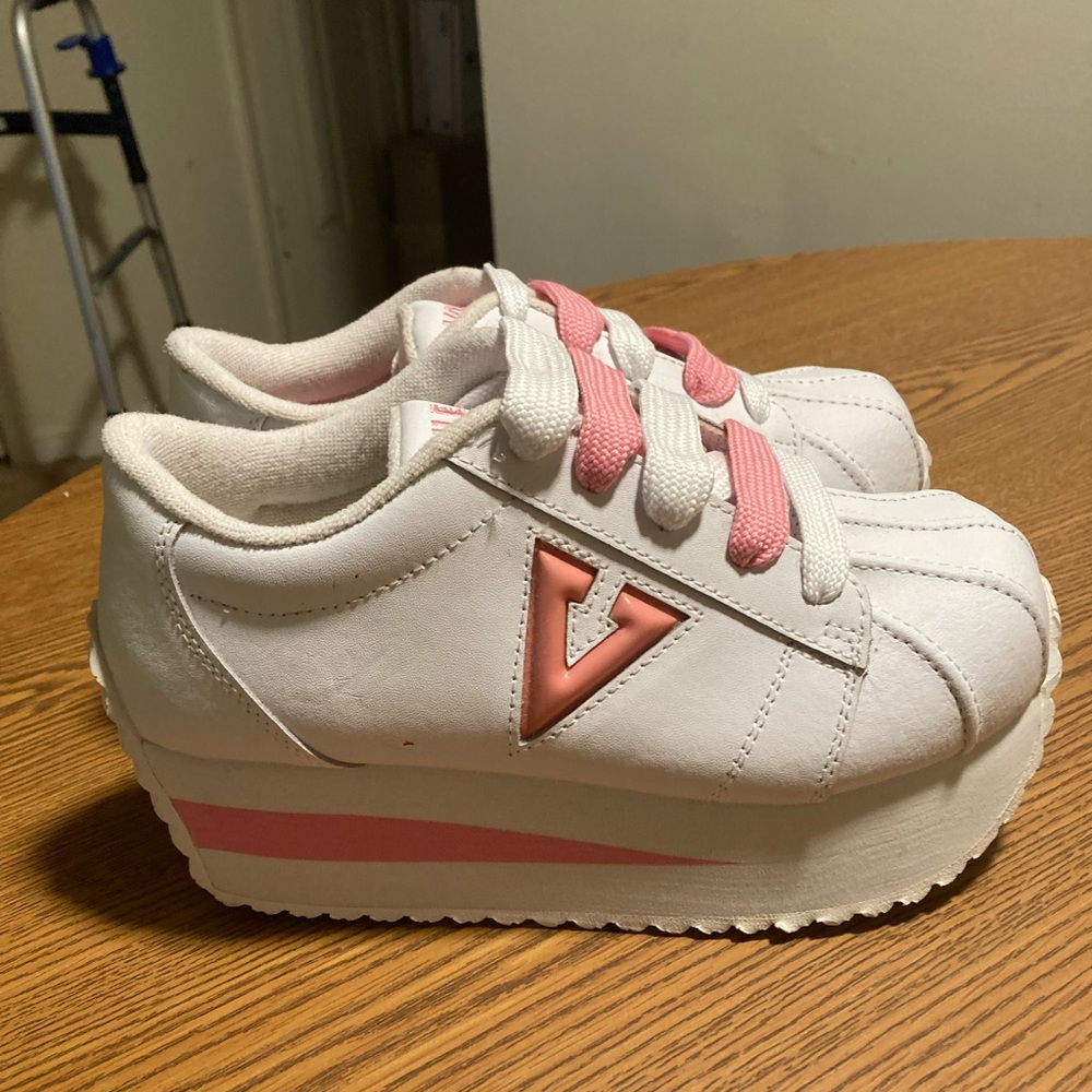 RARE Volitile platform sneaker NWOT